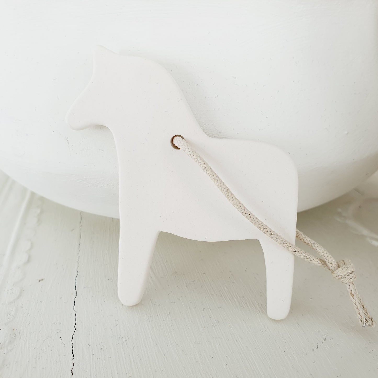 Hanger dala paardje wit