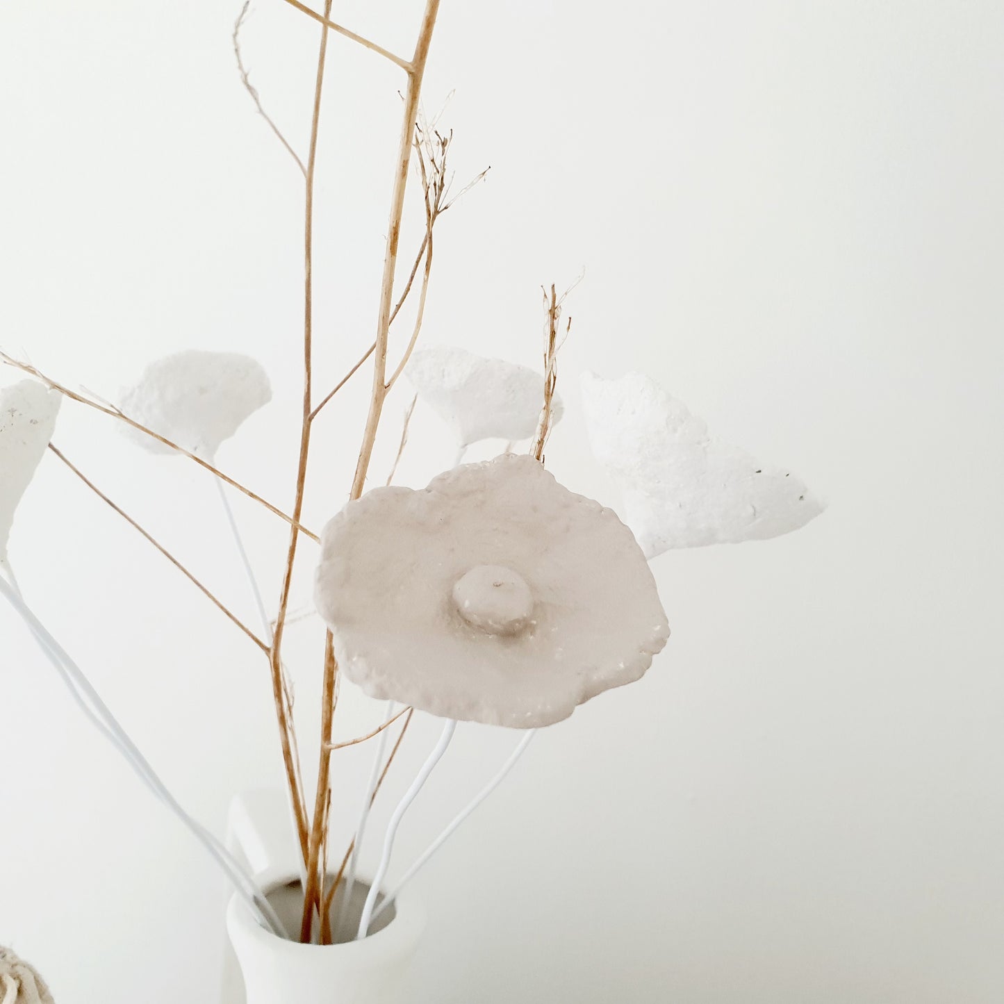Papier-maché bloem zand
