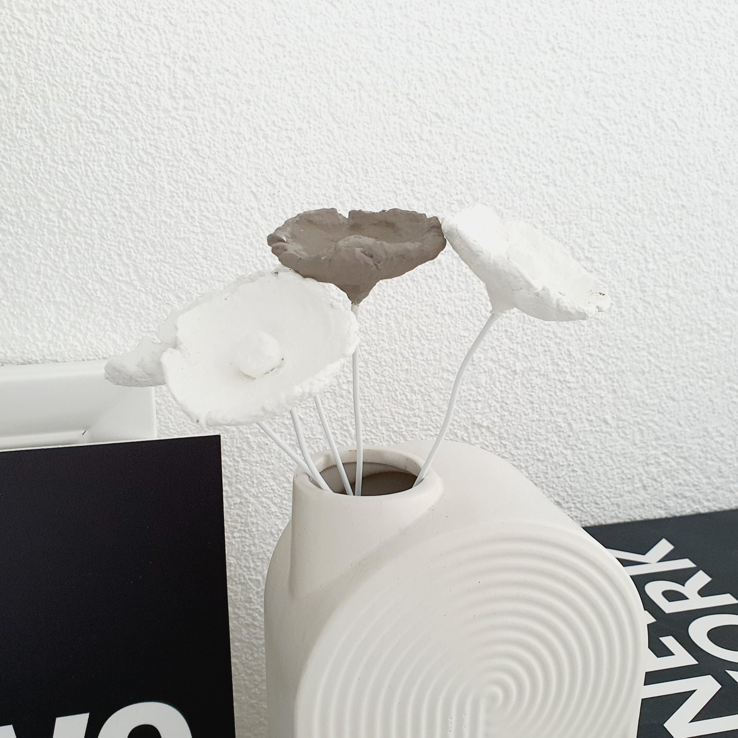 Papier-maché bloem Leem