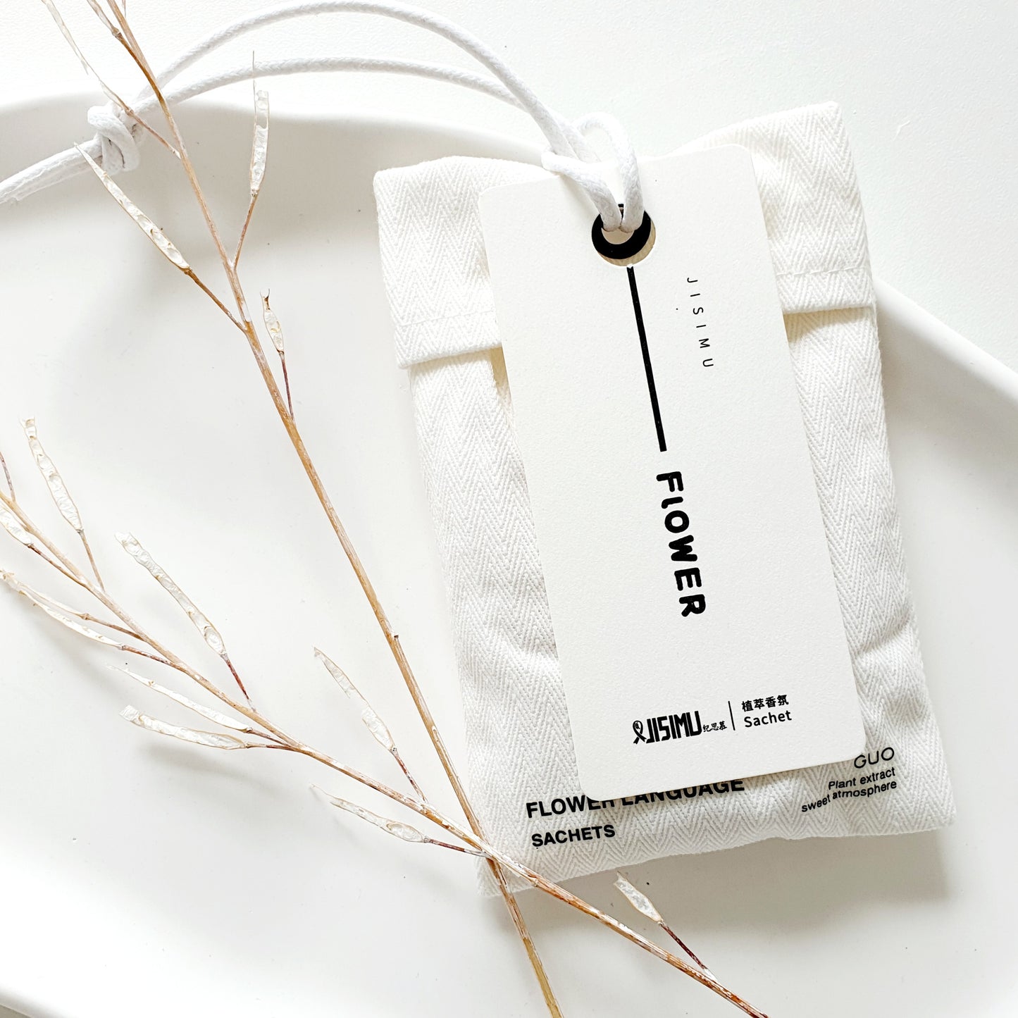 Cotton scented sachet with text flowers white