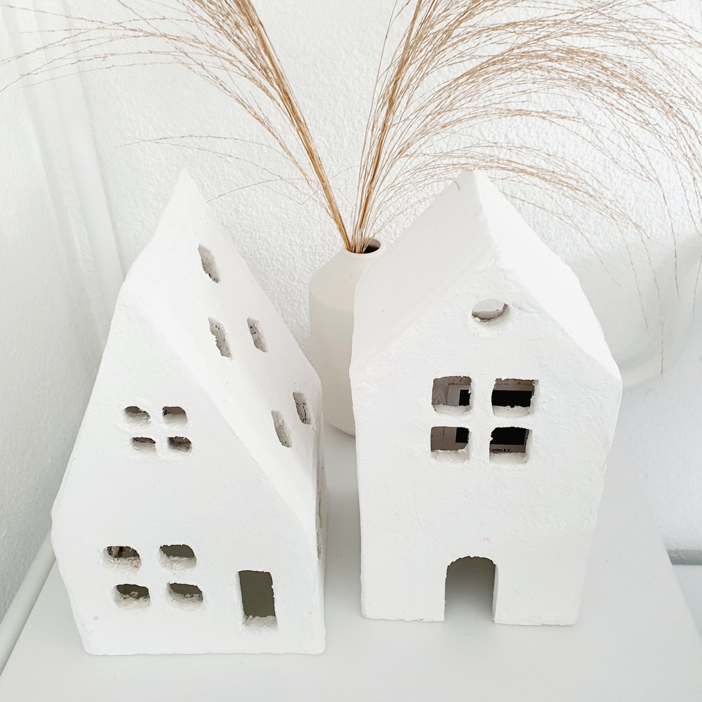 Set van 2 papier-maché huisjes