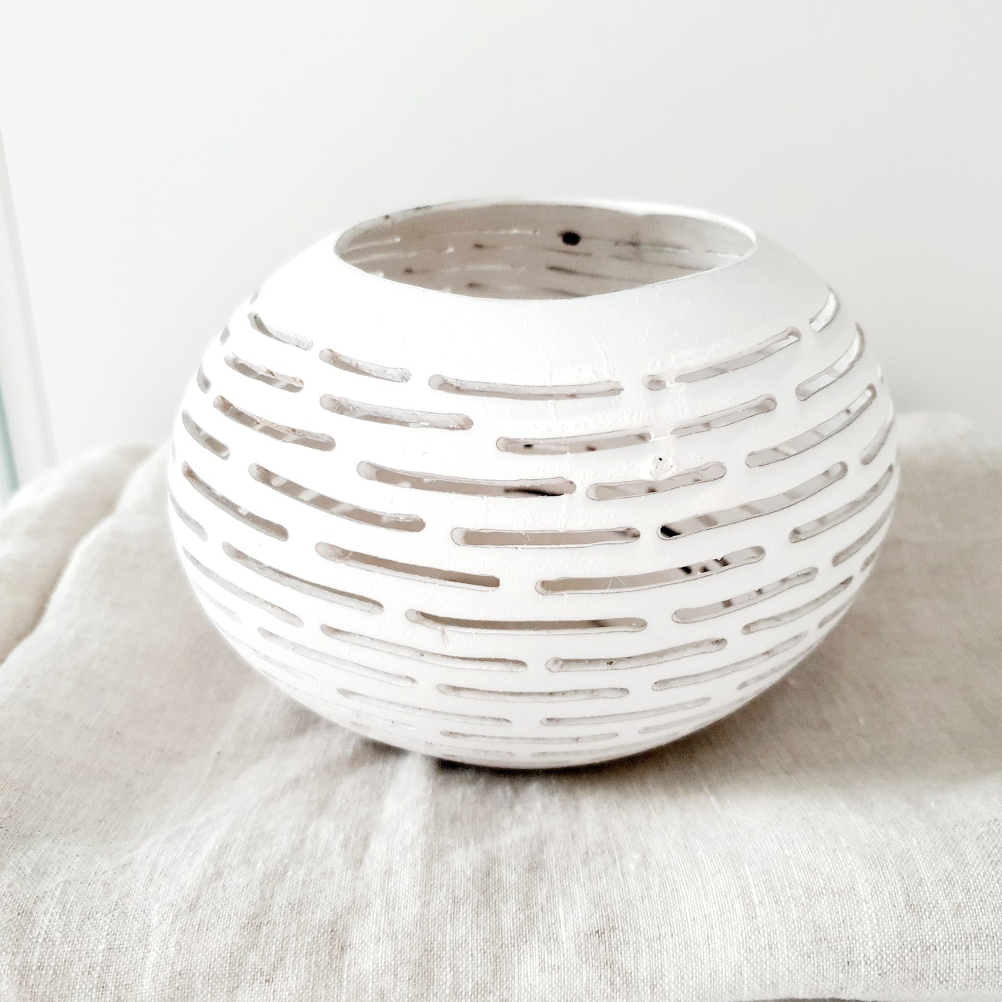 Coconut tea light holder lines