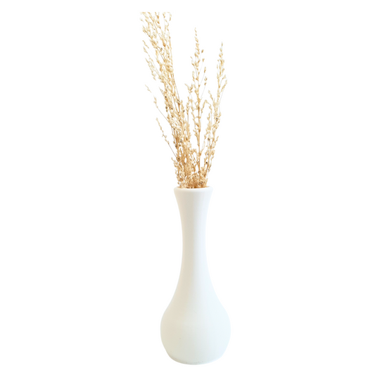 Vase with dried flowers