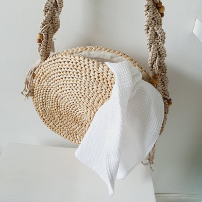 Tas met macrame schouderband