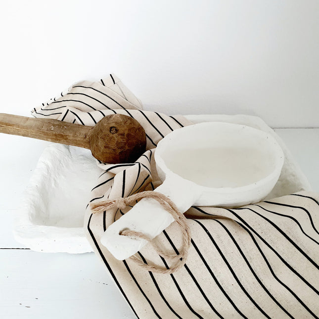 Schüssel aus Pappmaché