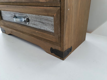 Houten ladekastje