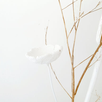 Pappmaché Blume weiß