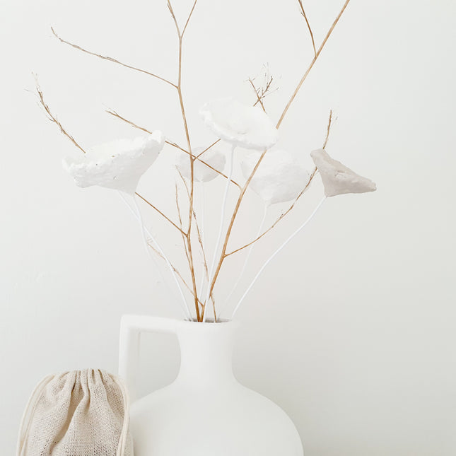 Papier-maché bloem zand