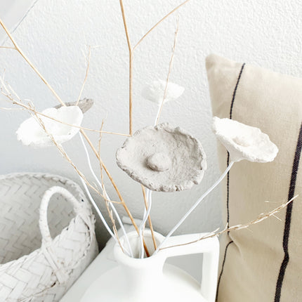 Papier-maché bloem Leem