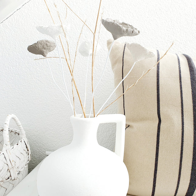 Pappmaché Blume weiß