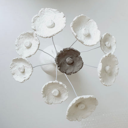 Papier-maché bloem wit