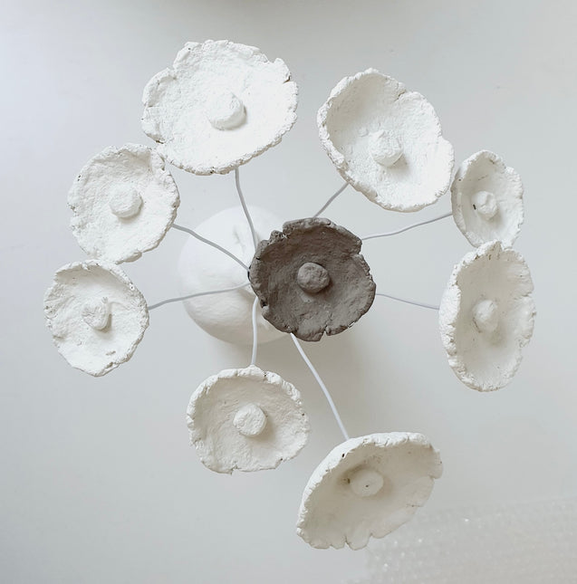 Papier-maché bloem wit