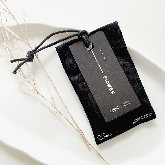 Geurzakje katoen met tekst flowers zwart