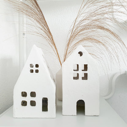 Set van 2 papier-maché huisjes