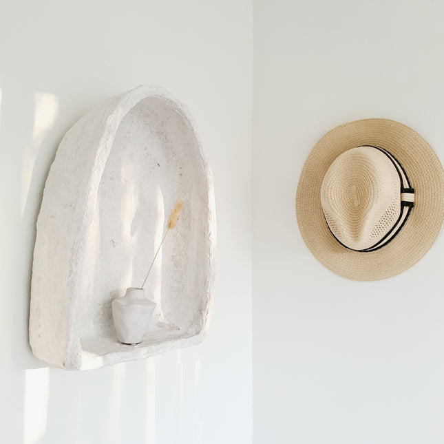 Pappmaché-Wandschrank M