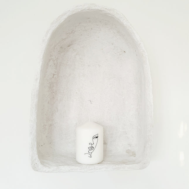 Pappmaché-Wandschrank M