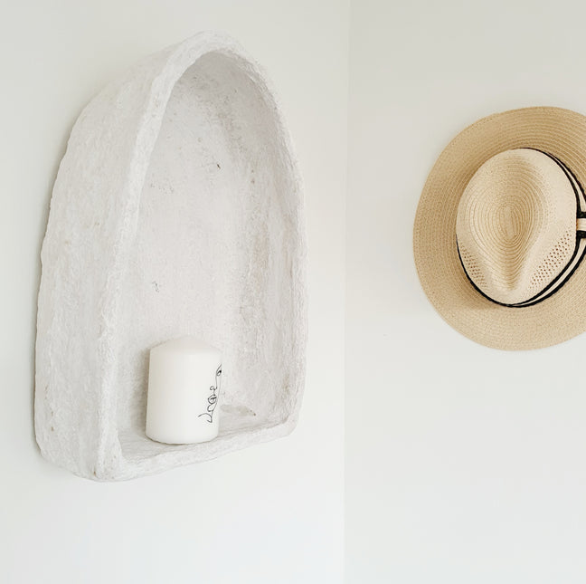 Pappmaché-Wandschrank M