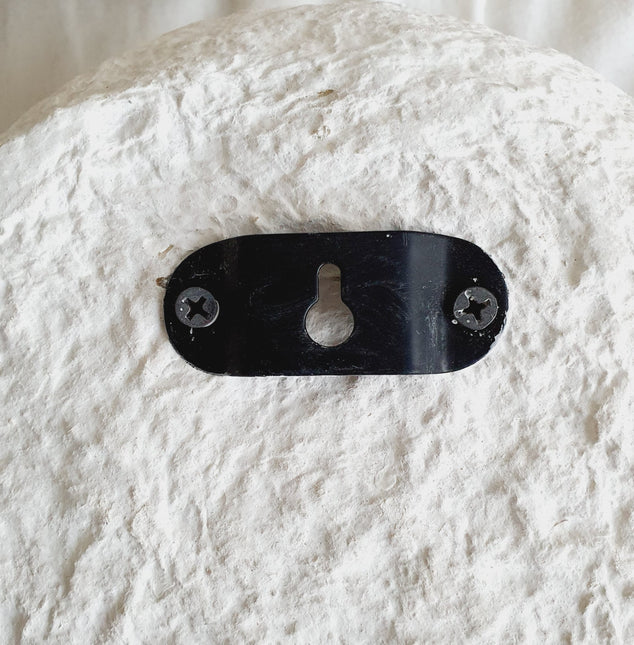 Pappmaché-Wandschrank L