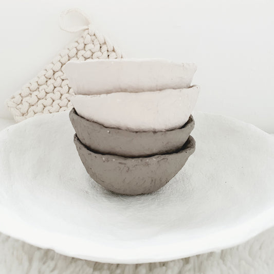 Papiermache schaaltjes set van 2 zand