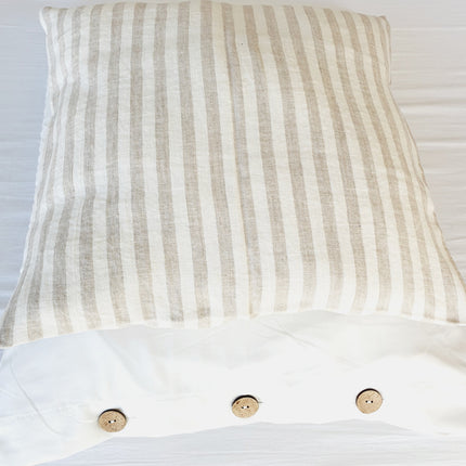 Gebroken wit gestreept linnen kussenhoes