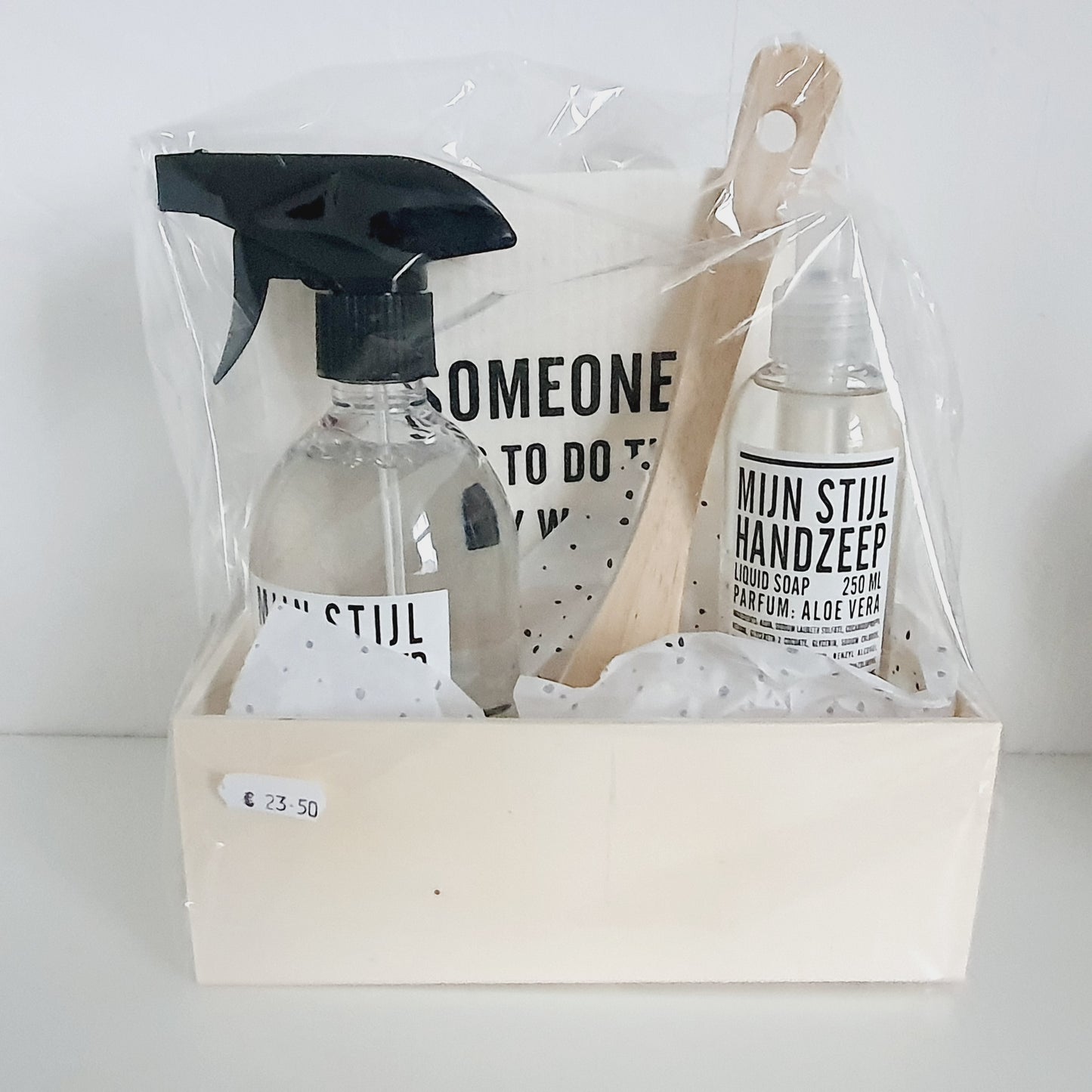 Pakket schoonmaak met leuke tekst