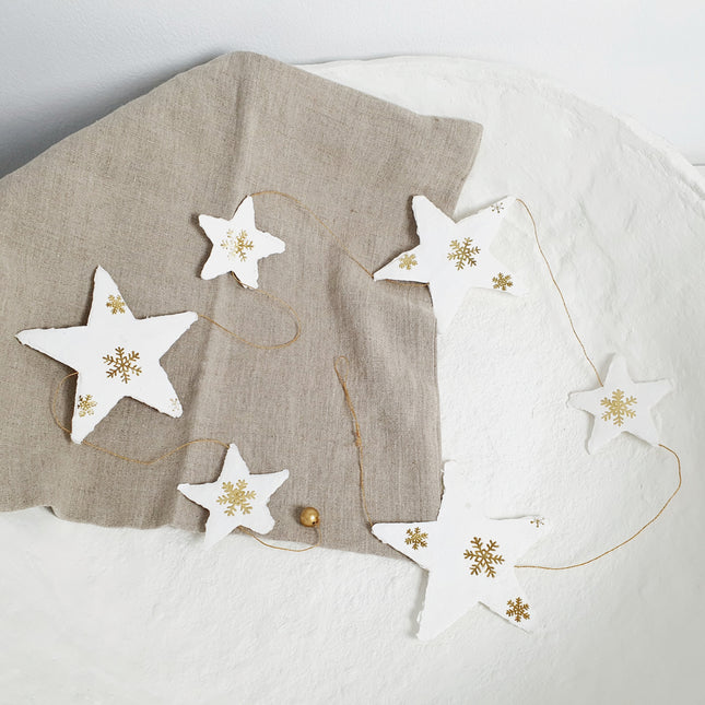 Papier-mache sterrenhanger