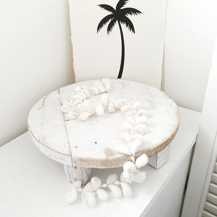 Shell garland white