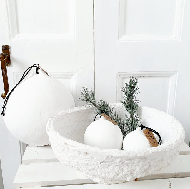 Christmas bauble paper-mâché with snowflake illustration M