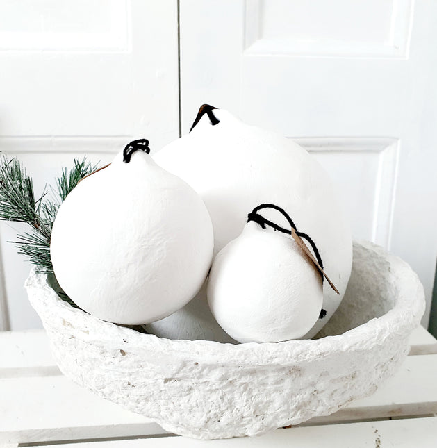 Christmas bauble paper-mâché with snowflake illustration M