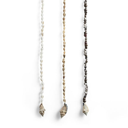 Shell garland white
