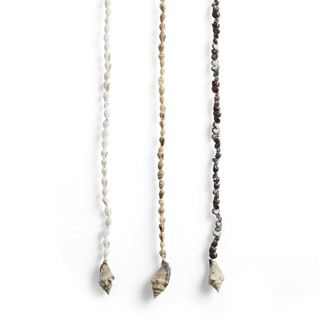 Shell garland white
