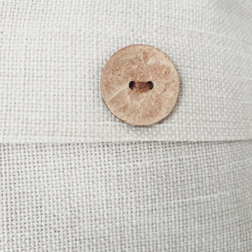 Kussenhoes met houten knopen smal