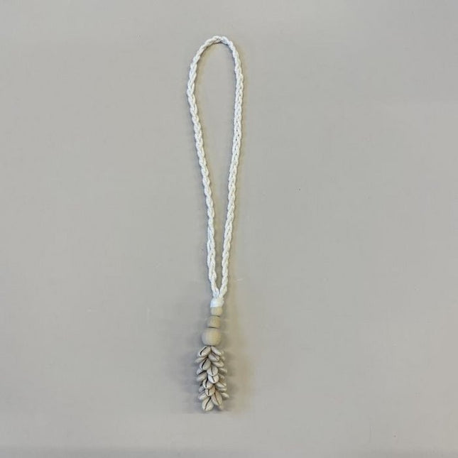 Decorative shell hanger