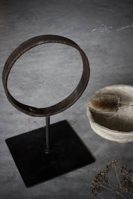 SUSTAIN sculpturale kom, klein, zandkleurig
