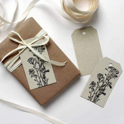 Cadeaukaartjes van graspapier, vergeet me niet