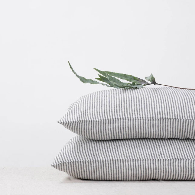 Kissenbezug aus Leinen mit gebrochenen Streifen, 40 x 60 cm